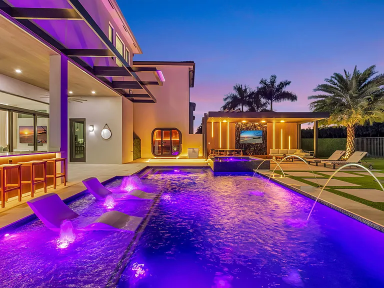 9083 Benedetta Boca Raton Outdoor Pool